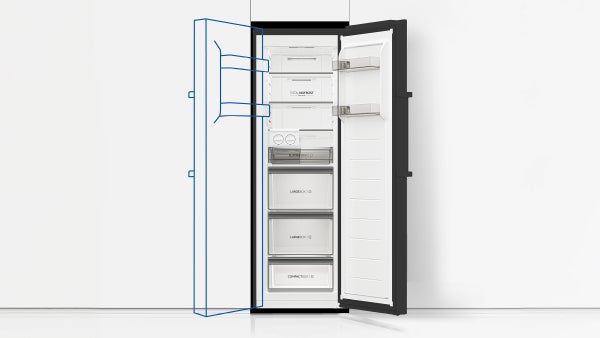 Reversible door with easy-to-grip handle
