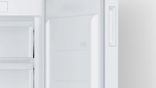 Easy-open recessed handle