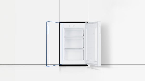 Reversible door with recessed handle
