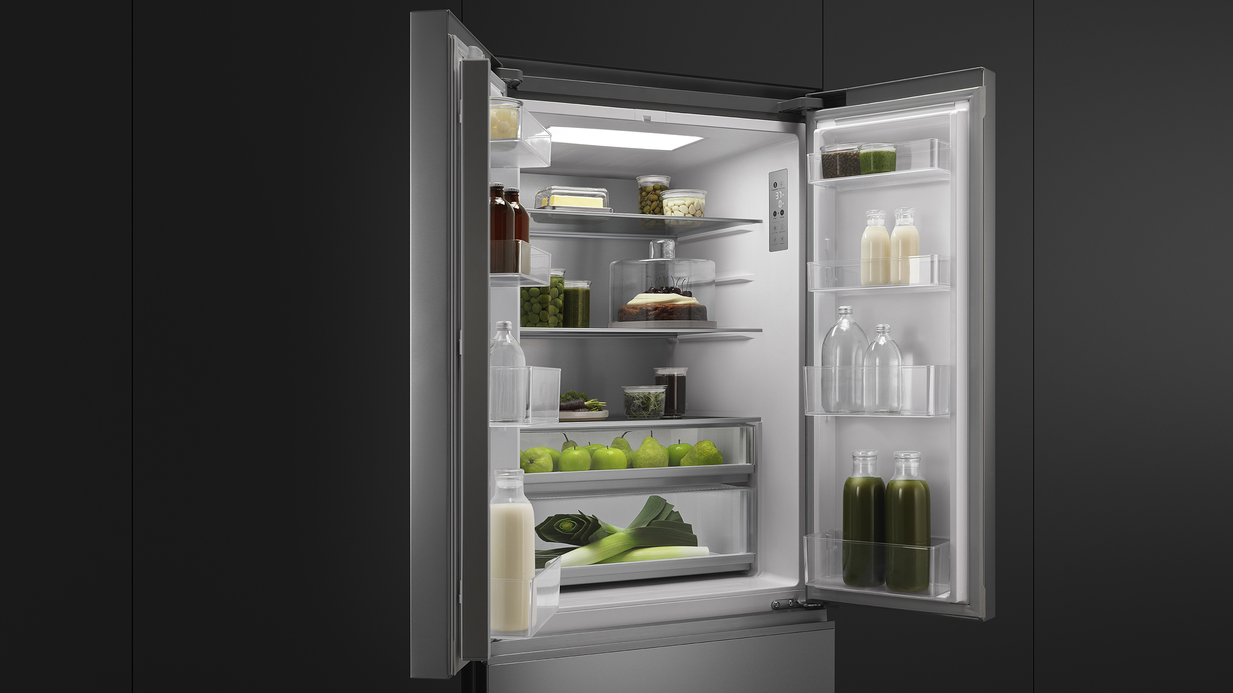 18cu ft Series 7 French Door Refrigerator Freezer - RF178ANX1
