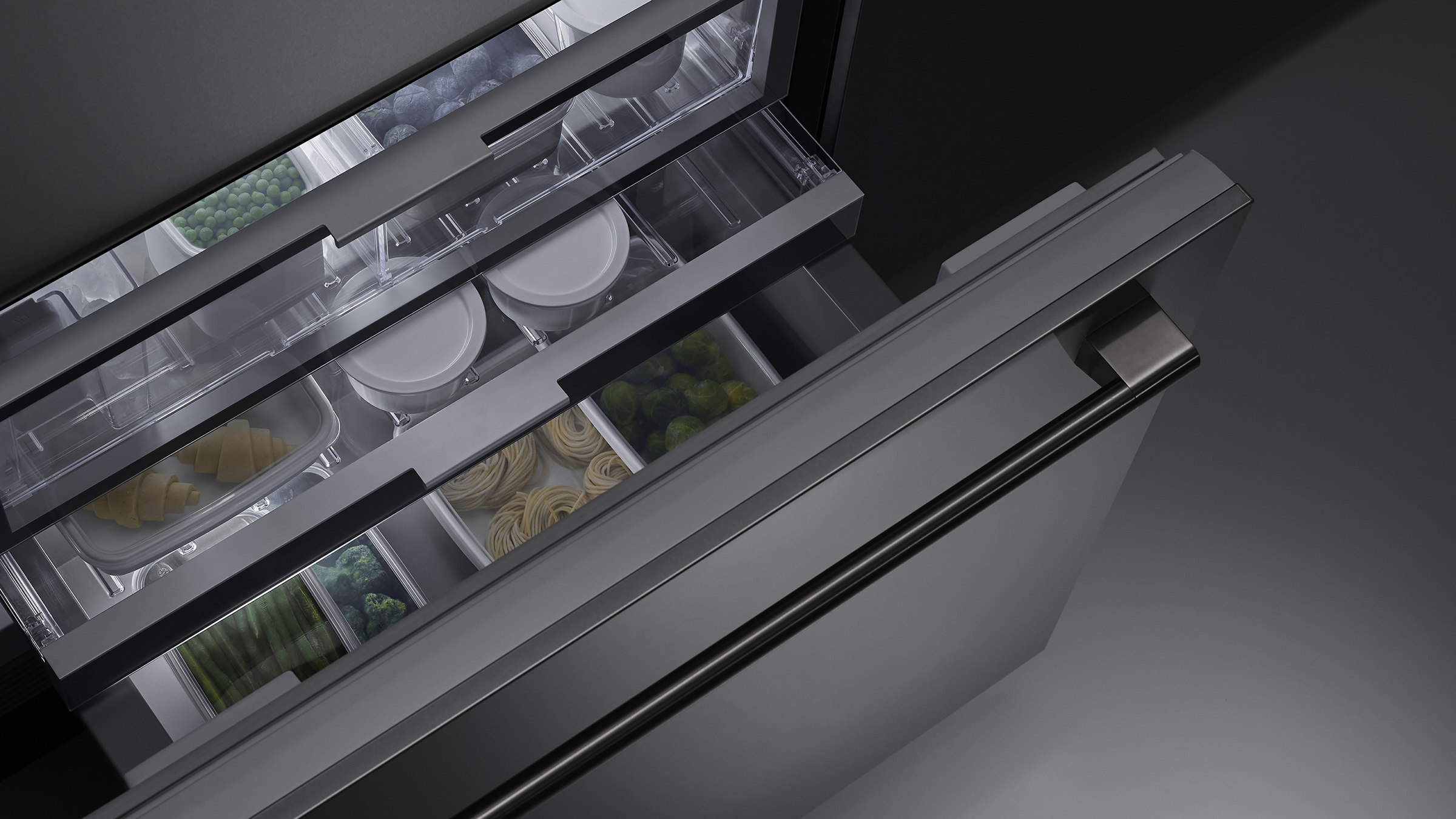 61cm Series 11 Integrated Refrigerator Freezer, Ice & Water